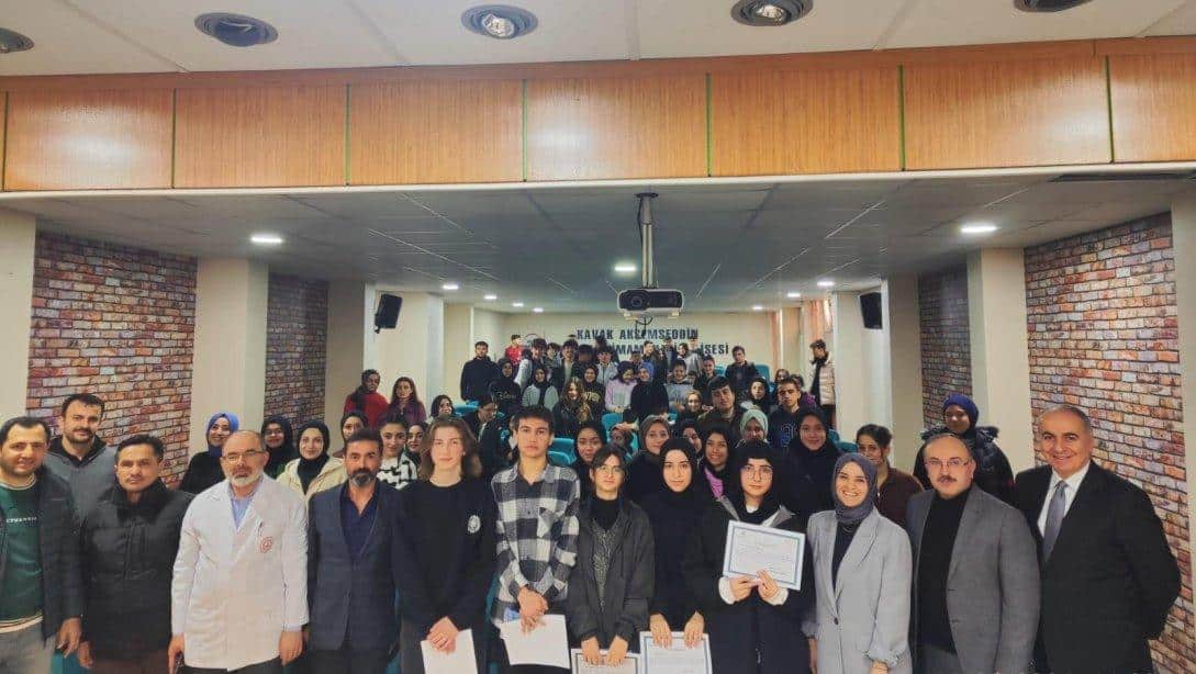 Anadolu Mektebi projesi kapsamında Kavak Akşemsettin İmam Hatip Lisesi öğrencilerinin hazırladığı Tarık BUĞRA paneli gerçekleştirildi.