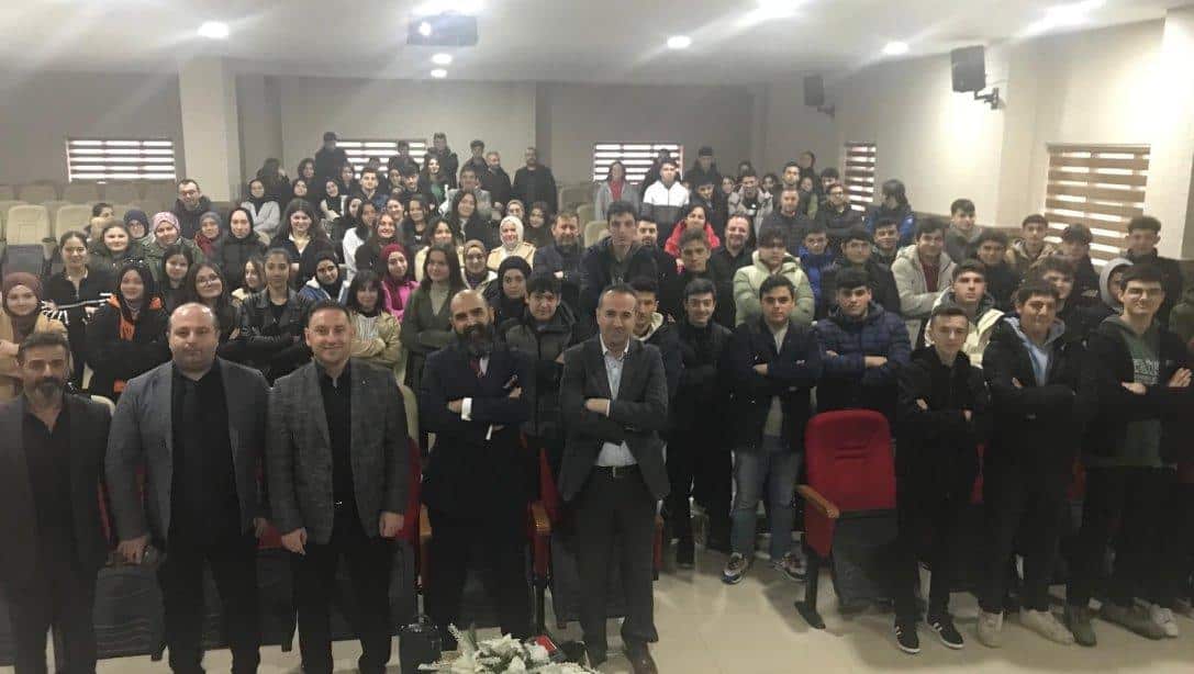 Müdürlüğümüzün Samsun Kariyer Eğitimi Programı (SAKEP) projesi kapsamında, Terme ilçesindeki 12. sınıf öğrencilerine yönelik Kariyer Günü etkinliği gerçekleştirildi.